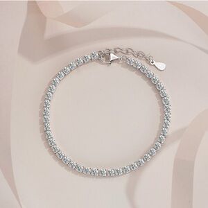 Diamond simulated moissanite tennis bracelet.
